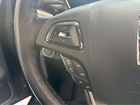 Used 2017 Lincoln MKC Premiere FWD image 16
