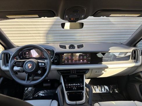 New 2026 Porsche Cayenne E-Hybrid Coupe image 13