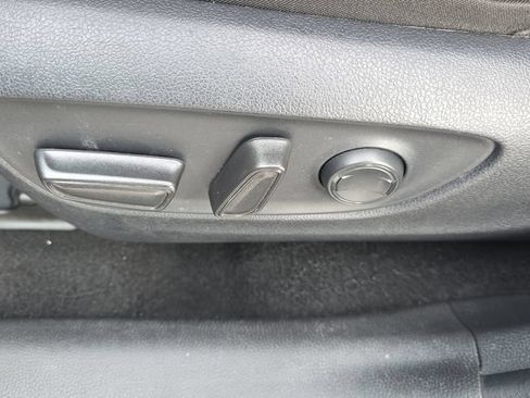 Used 2025 Toyota RAV4 XLE FWD image 16