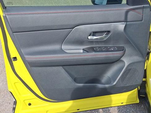 Certified 2025 Nissan Kicks SR AWD/4WD image 11