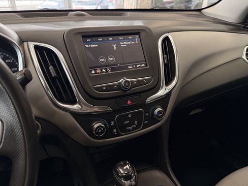 Used 2019 Chevrolet Equinox LS w/ LS Convenience Package image 48