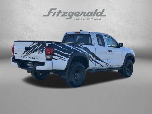 Used 2019 Toyota Tacoma SR w/ SX Package image 5