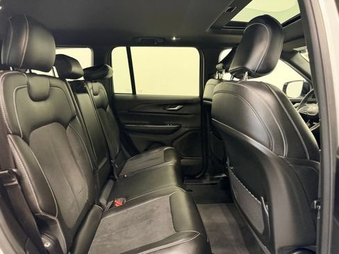 Used 2023 Jeep Grand Cherokee Altitude AWD/4WD image 22