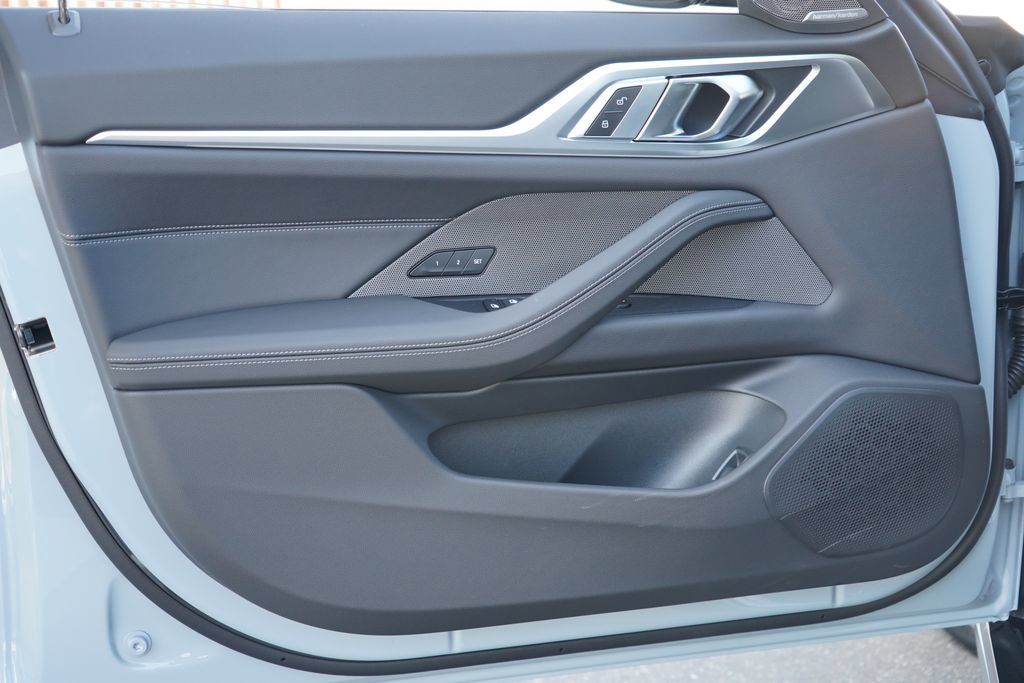 New 2026 BMW i4 eDrive40 w/ M Sport Package RWD image 9