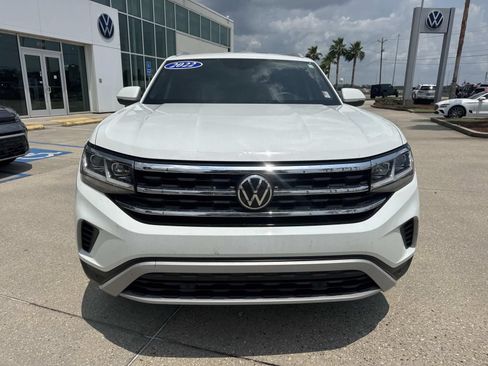 Used 2022 Volkswagen Atlas Cross Sport SE w/ Black Wheel Package AWD/4WD image 2
