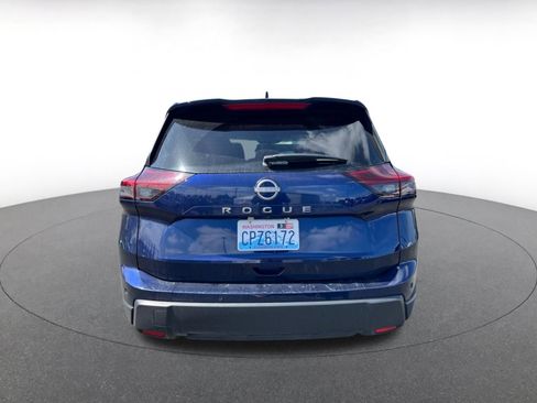 Used 2025 Nissan Rogue SV FWD image 8