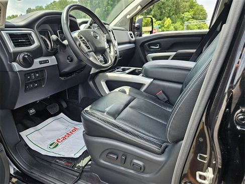 Used 2017 Nissan Titan PRO-4X w/ Pro-4x Convenience Package image 8