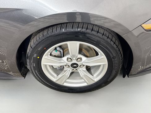 Used 2020 Ford Mustang Convertible image 30