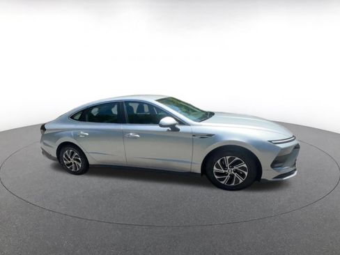 Used 2026 Hyundai Sonata Blue FWD image 2