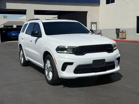 Used 2024 Dodge Durango GT image 1