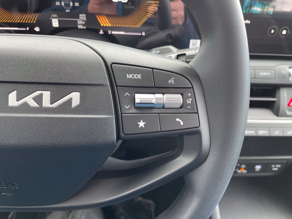 New 2026 Kia K4 FWD image 24