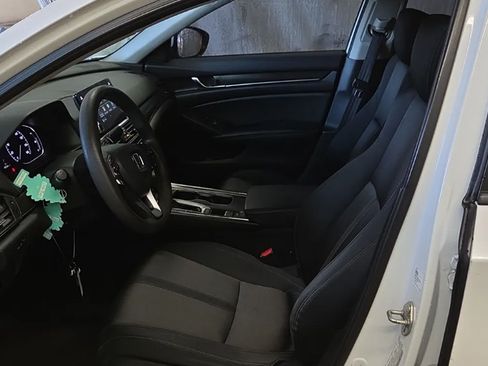 Used 2019 Honda Accord EX image 5