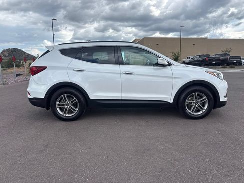 Used 2017 Hyundai Santa Fe Sport FWD image 4