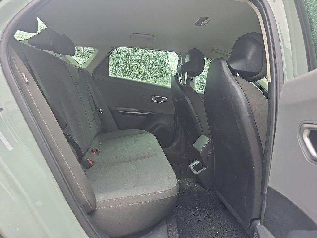 Certified 2025 Kia K4 FWD image 9