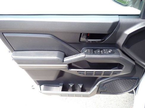 Certified 2024 Toyota Tacoma SR5 AWD/4WD image 20