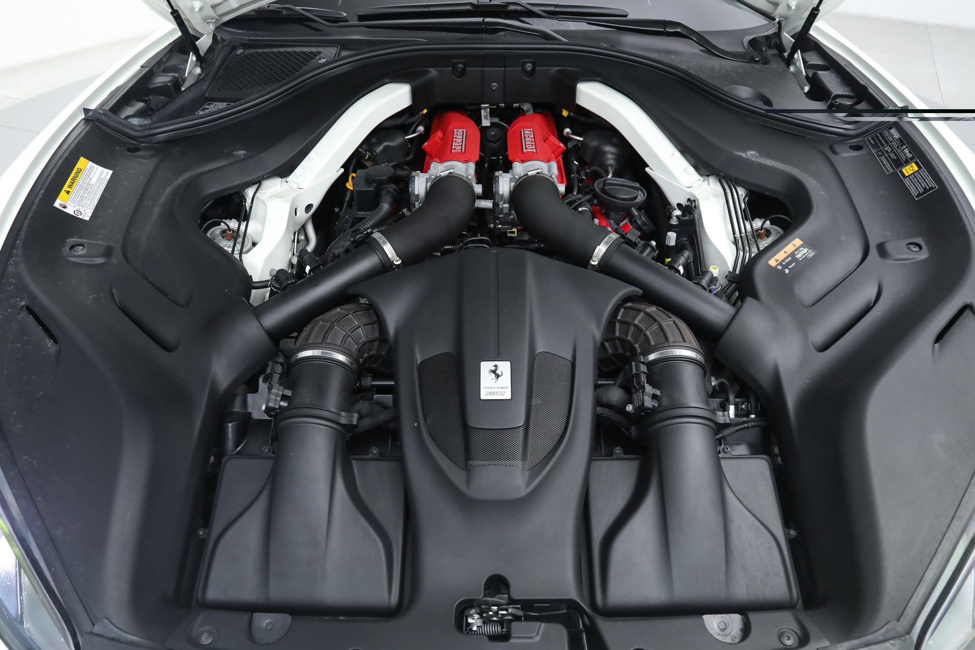 Certified 2023 Ferrari Portofino M RWD image 33