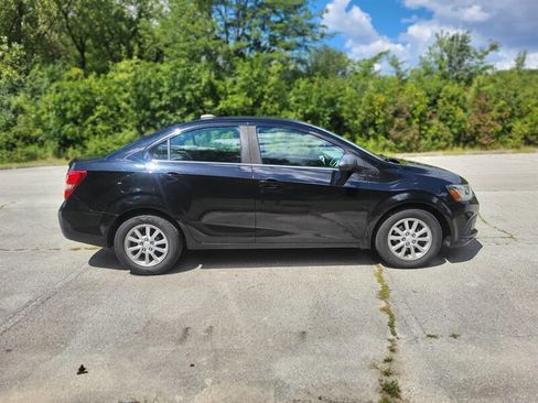 Used 2017 Chevrolet Sonic LT image 5