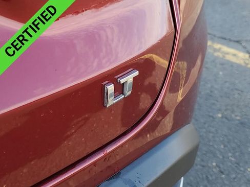 Used 2025 Chevrolet Trax LT w/ LT Convenience Package image 31