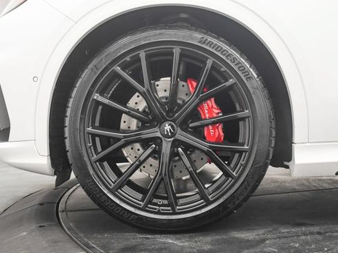 Used 2025 Maserati Grecale Modena AWD/4WD image 32
