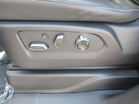 Used 2025 Cadillac Escalade V AWD/4WD image 22