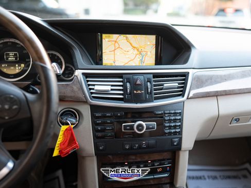 Used 2012 Mercedes-Benz E 350 4MATIC Sedan image 31
