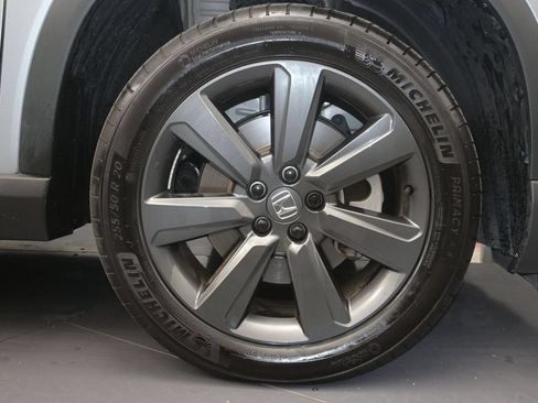 Used 2025 Honda Pilot Sport image 9