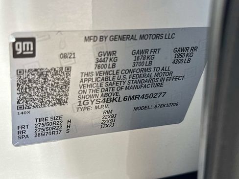 Used 2021 Cadillac Escalade Premium Luxury w/ LPO, Illumination Package AWD/4WD image 19