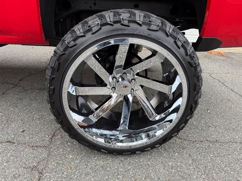 Used 2019 Chevrolet Silverado 1500 LT w/ All Star Edition image 21