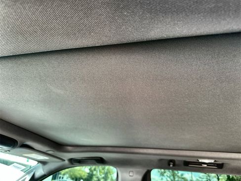 Used 2022 Chevrolet Tahoe Z71 w/ Luxury Package image 19