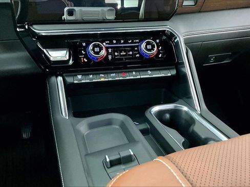 New 2026 GMC Sierra 2500 Denali Ultimate w/ Max Trailering Package AWD/4WD image 7
