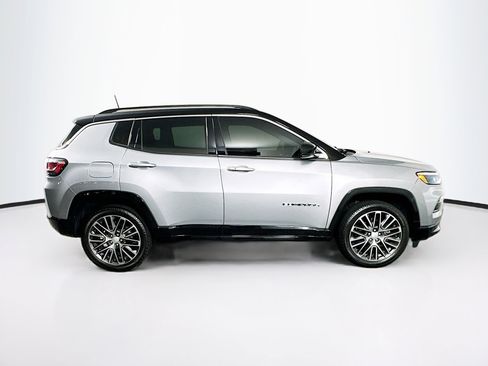 Used 2022 Jeep Compass Limited w/ Elite Group AWD/4WD image 10