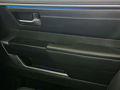 Used 2023 Toyota Tundra Platinum image 17