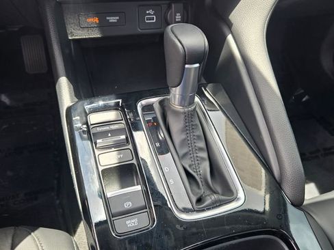Certified 2024 Acura Integra FWD image 18