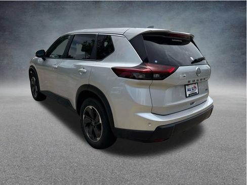 Used 2024 Nissan Rogue SV FWD image 7