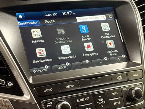 Used 2018 Hyundai Santa Fe AWD image 14