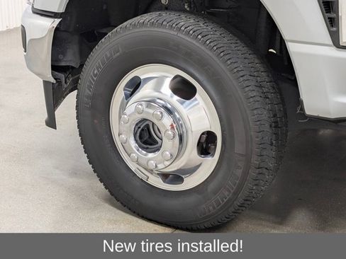 Certified 2025 Ford F350 Lariat w/ FX4 Off-Road Package AWD/4WD image 2