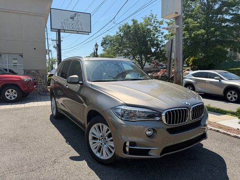 Used 2017 BMW X5 xDrive35i w/ Premium Package AWD/4WD image 1