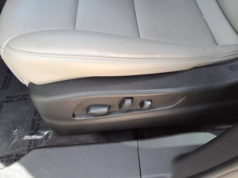 Used 2023 Cadillac XT4 Premium Luxury w/ Cold Weather Package FWD image 21