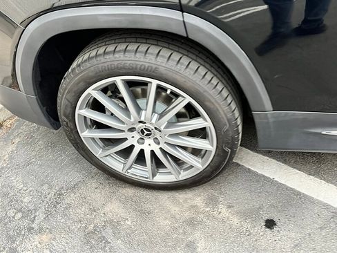 Used 2020 Mercedes-Benz GLB 250 4MATIC w/ AMG Line image 12