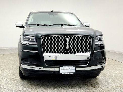 Used 2022 Lincoln Navigator Black Label image 2