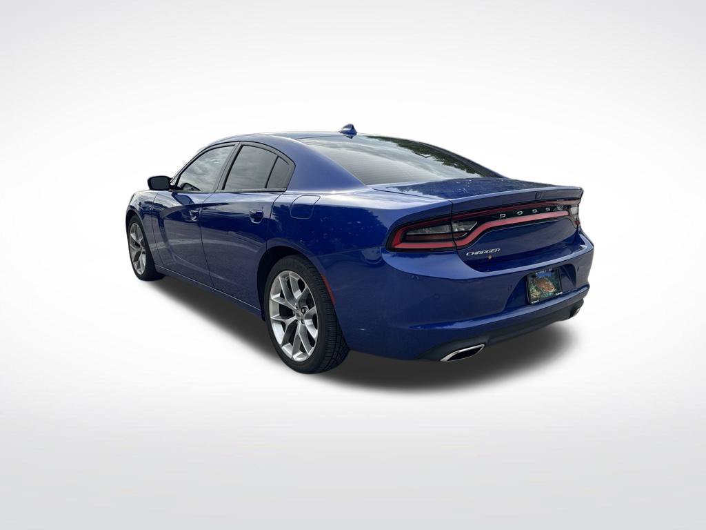 Used 2022 Dodge Charger SXT w/ Plus Group RWD image 6