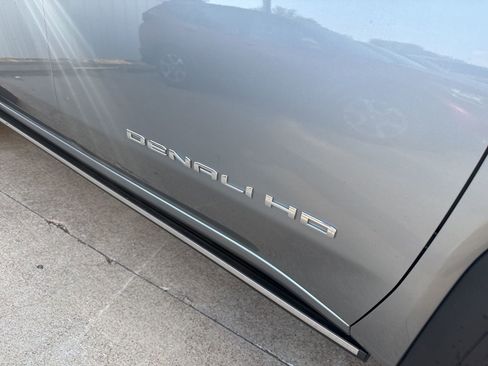 Used 2026 GMC Sierra 2500 Denali Ultimate image 6