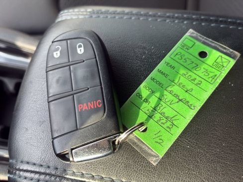 Used 2022 Jeep Compass Latitude AWD/4WD image 18