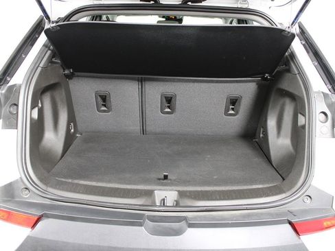 Used 2022 Chevrolet Bolt EUV LT image 24