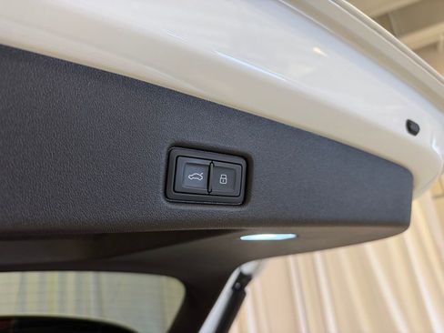 Certified 2025 Audi Q5 Premium w/ Convenience Package AWD/4WD image 29