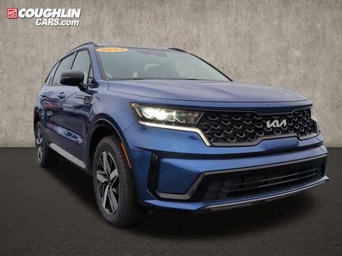 Used 2022 Kia Sorento S w/ Panoramic Sunroof Package image 1