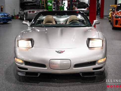 Used 1999 Chevrolet Corvette Convertible w/ Memory Pkg RWD image 8