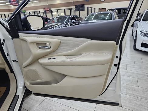 Used 2017 Nissan Murano Platinum w/ Platinum Technology Package image 28