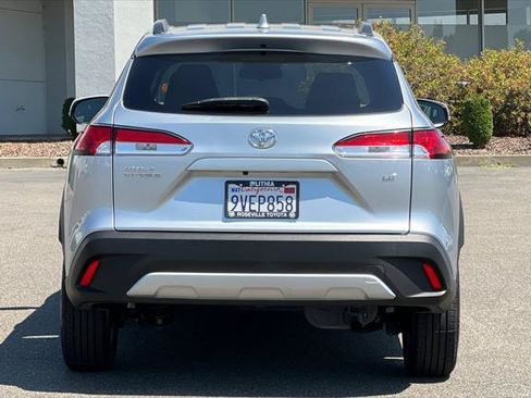 Certified 2023 Toyota Corolla Cross LE FWD image 8