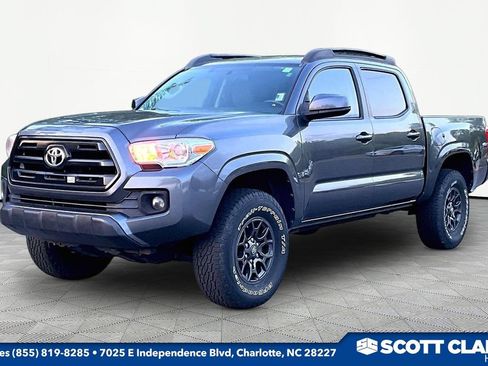Used 2016 Toyota Tacoma SR w/ Towing Package AWD/4WD image 3